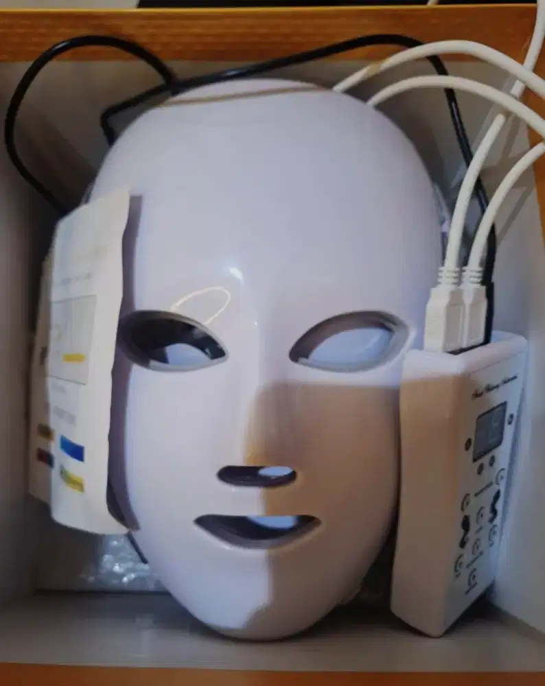 Topeng LED untuk perawatan wajah