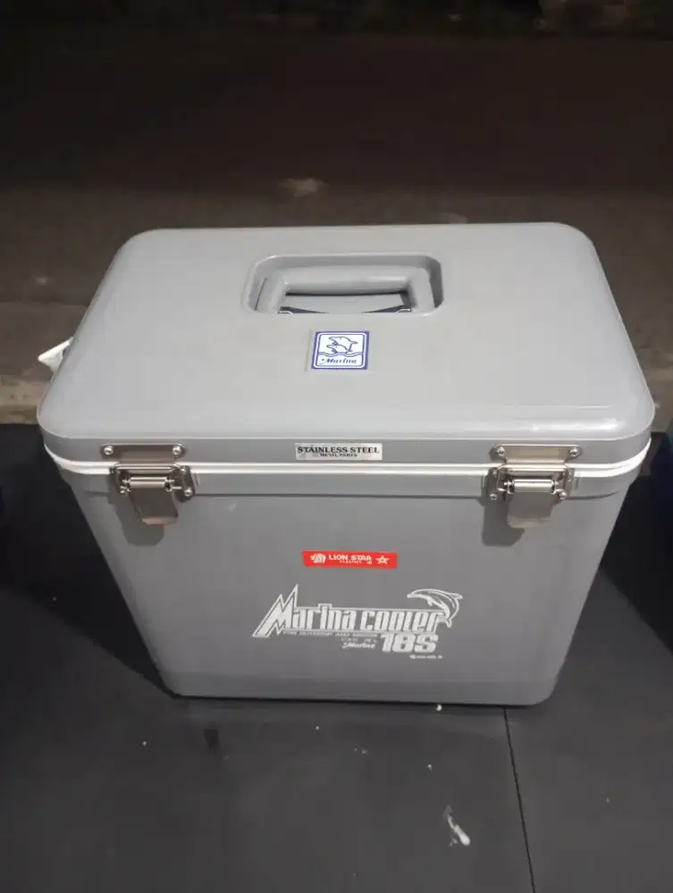 Cooler BOX  Seperti BARU