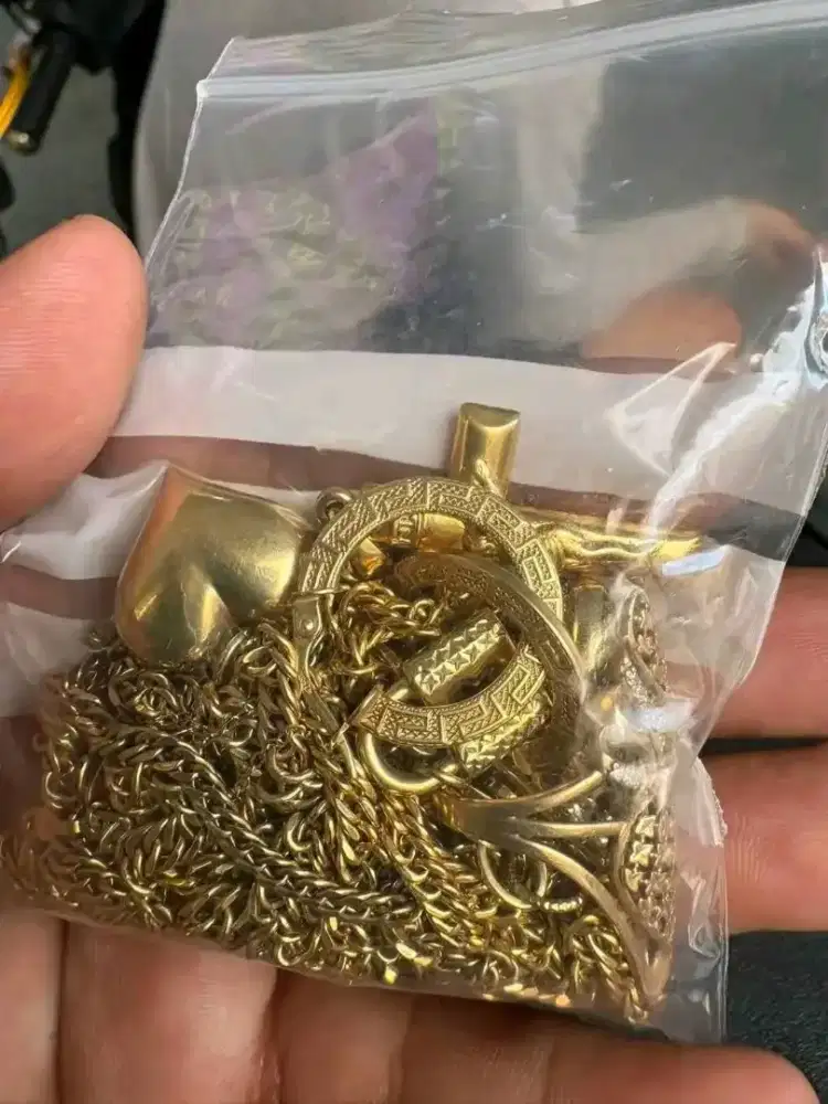 Terima jual beli emas dan berlian