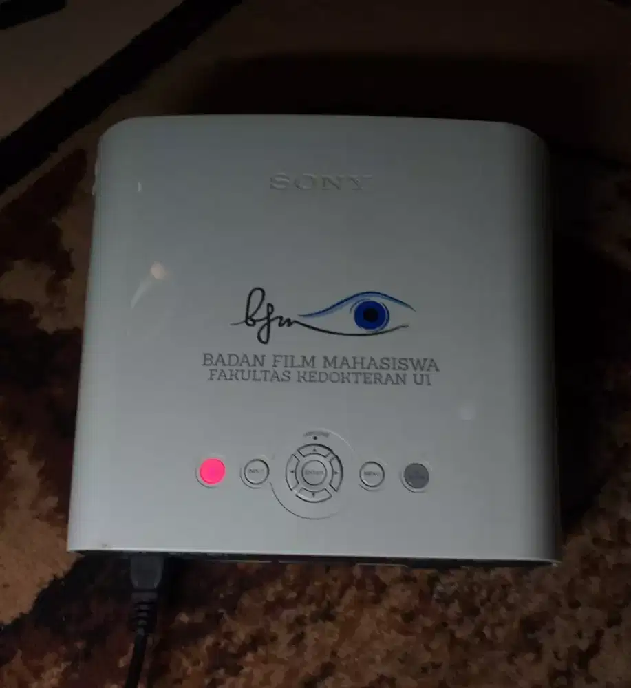 Proyektor sony VPL-EX7