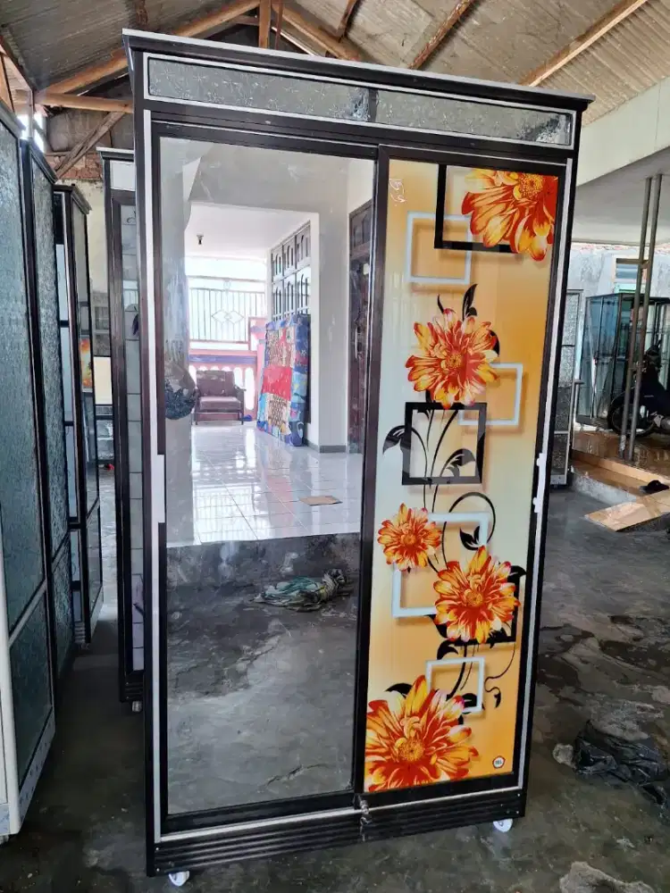 Lemari baju 2 pintu