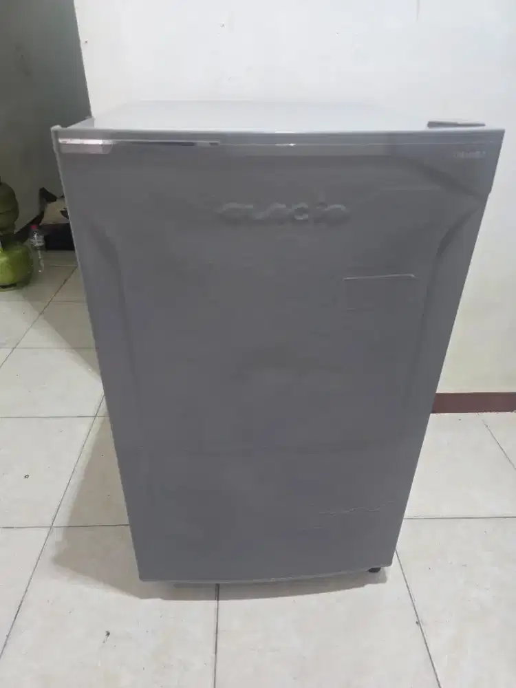 kulkas 1 pintu toshiba