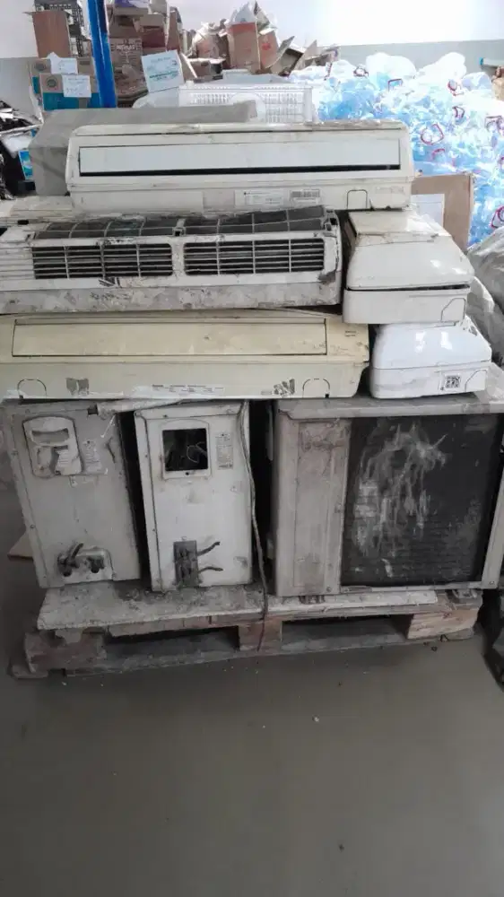 Menerima jual beli AC bekas satuan/borongan