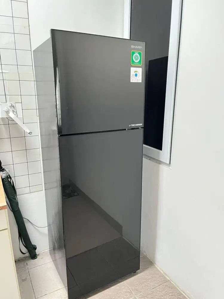 Kulkas 2 pintu SHARP