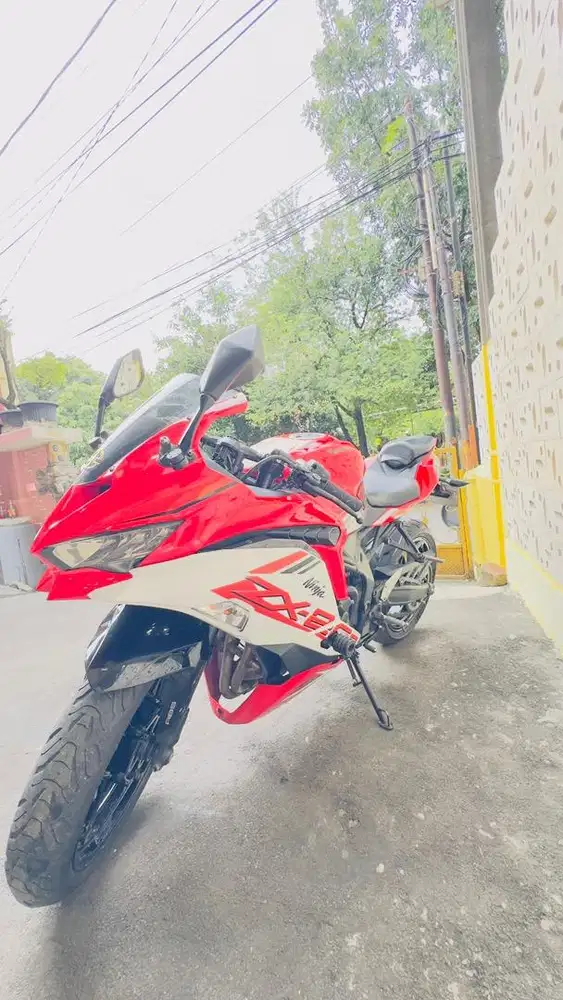 Kawasaki ZX25R AbS Red 2022