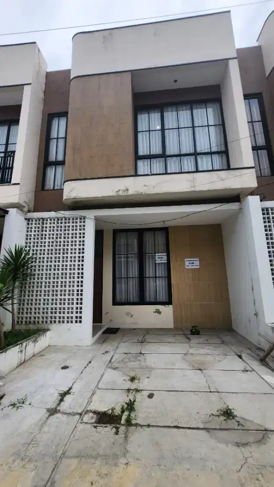 Rumah disewa semi furnish