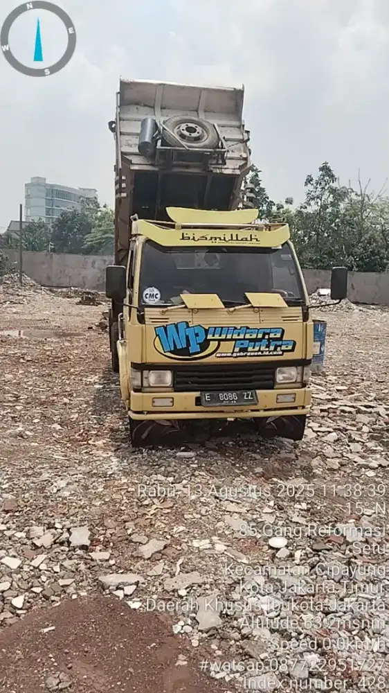 Urug puing campur tanah