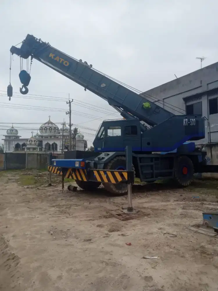 Raughterain crane kato KR500 tahun 2014