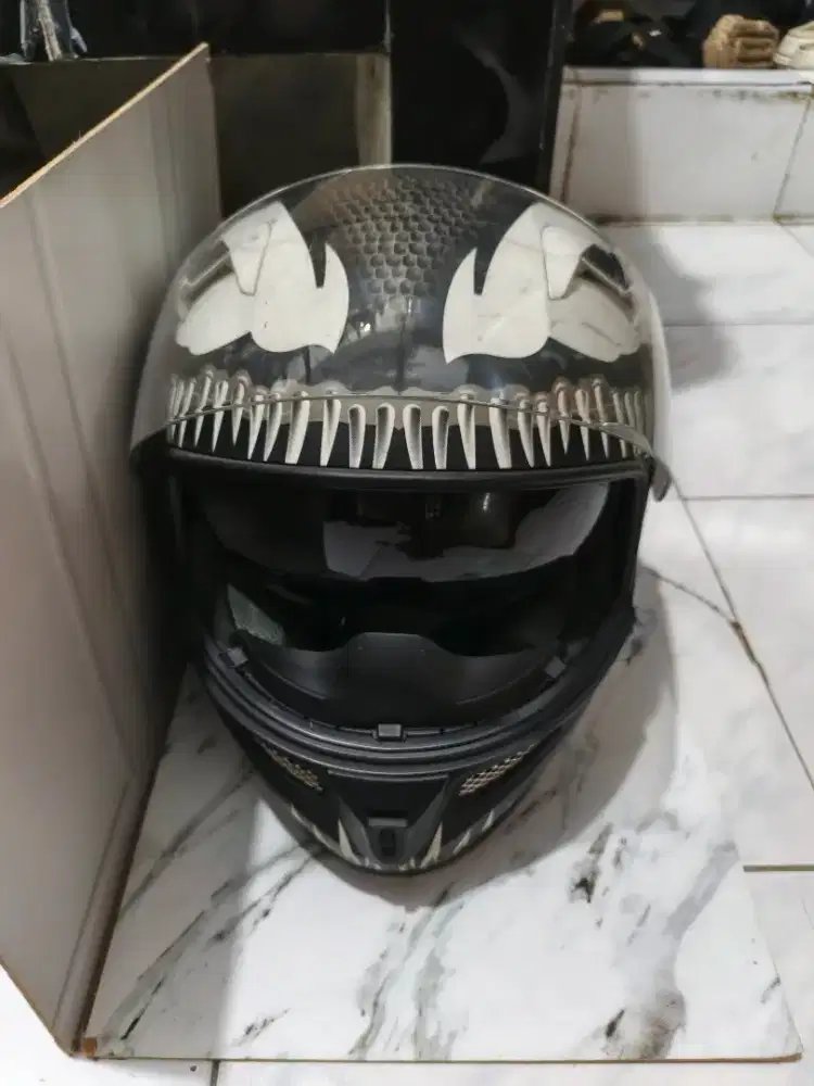 KYT K2 Venom Full Face Double Visor