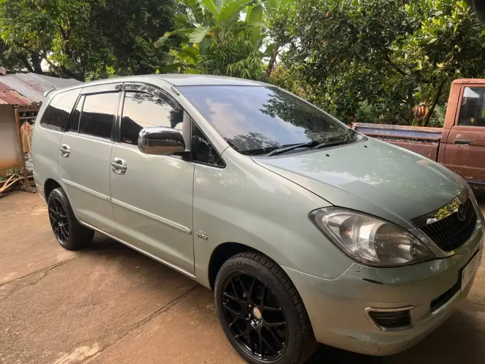 Innova tipe G Manual bensin KM rendah