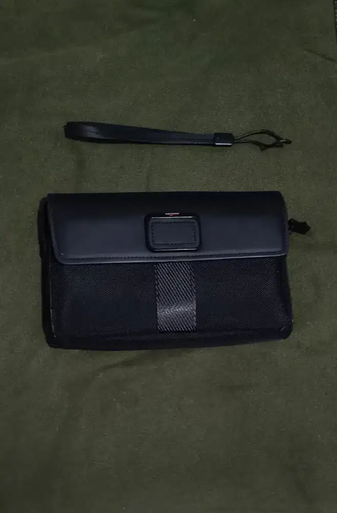 Handbag Tumi bahan kanvas