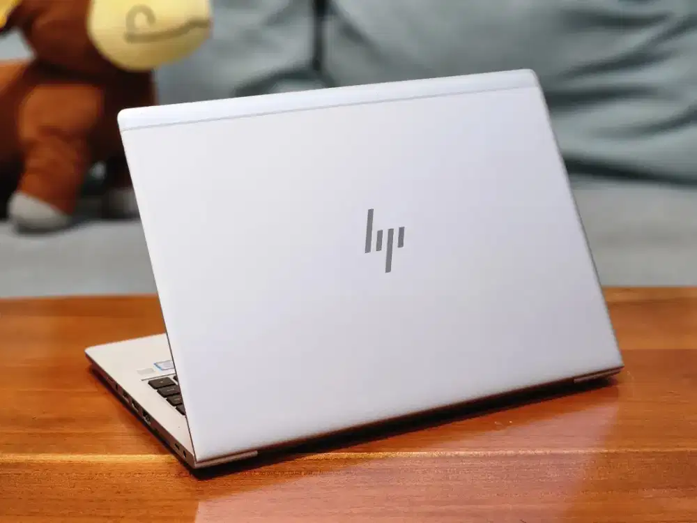 HP 840 G5 Laptop Slim Core i5 8GB RAM Casing Magnesium Mulus Maksimal