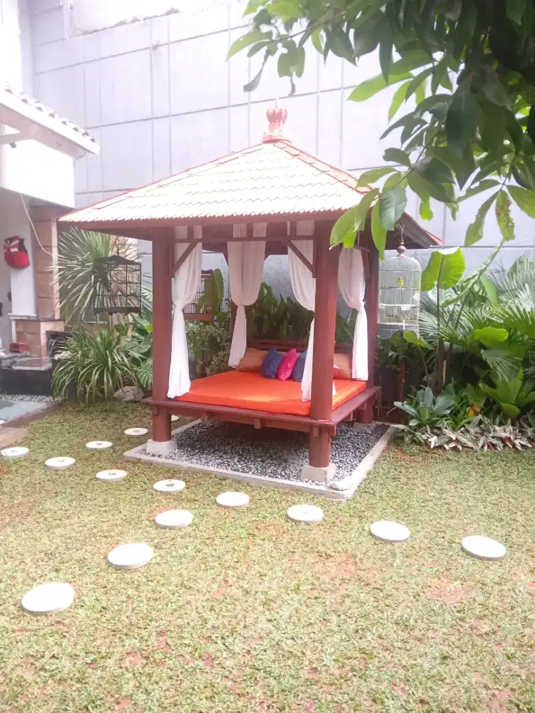 Saung Kelapa - Saung Bambu - Pusat pembuatan saung