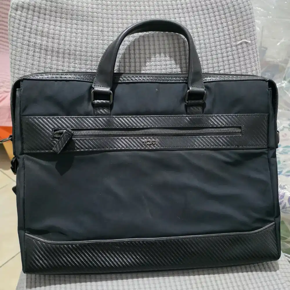 Dijual tas briefcase tumi original carbon