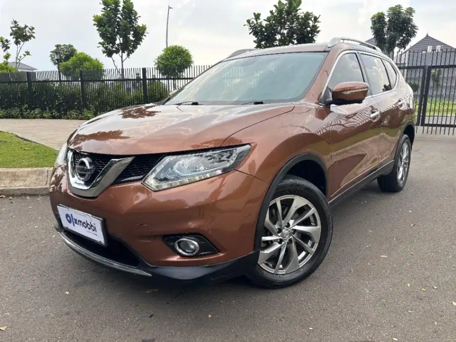 DP RENDAH Nissan X-Trail 2.5 Bensin-AT 2015 UBL