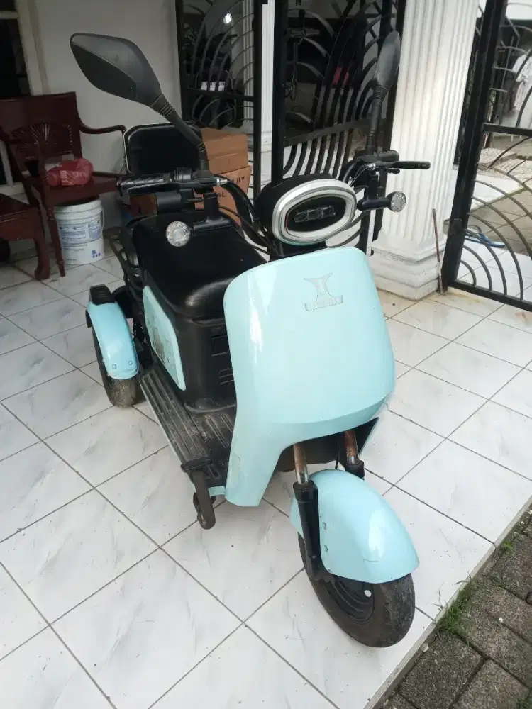 uwinfly tipe kitty 3 roda fullset normal