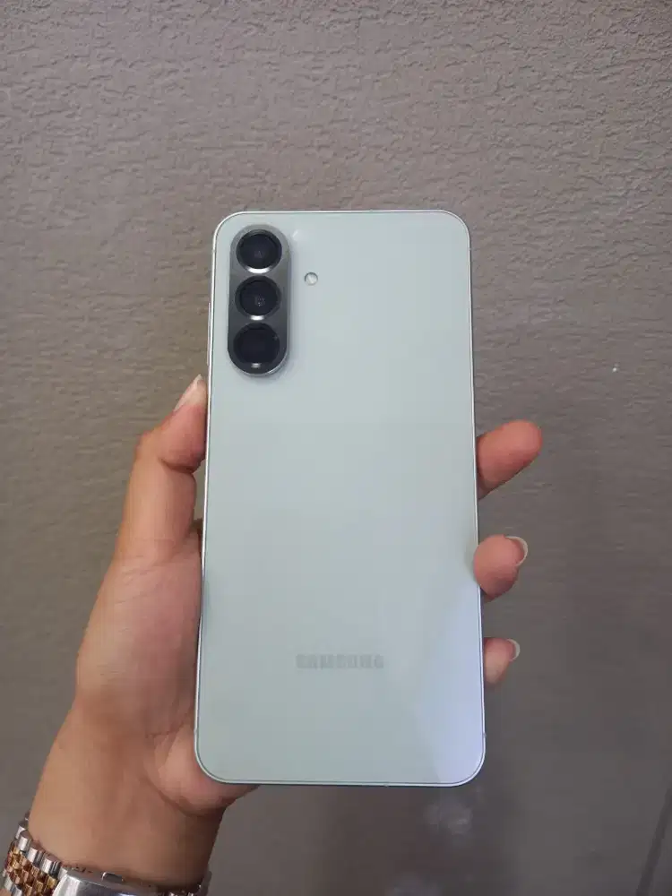 Second Ex Display Samsung A56 5G 8/128GB