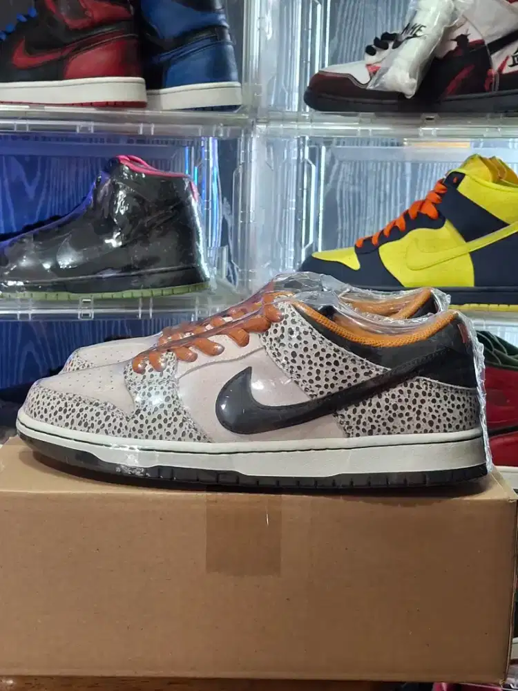 SB DUNK LOW ELECTRIC PACK SIZE 44 ORIGINAL AUTHENTIC BNWB