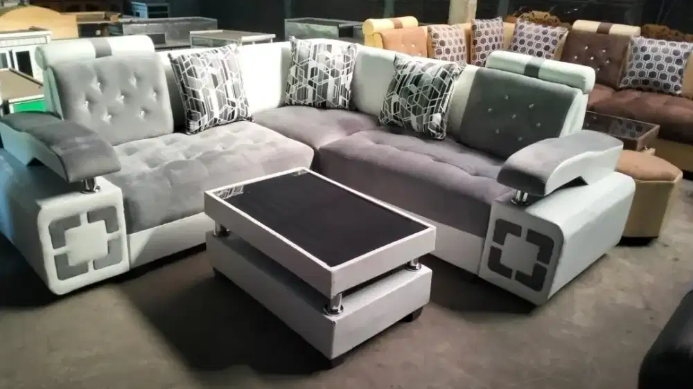 Sofa sudut minimalis abu putih