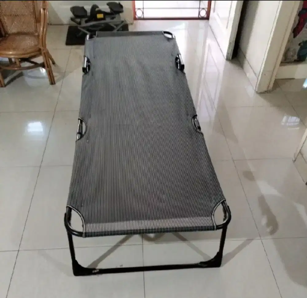 ranjang lipat portable