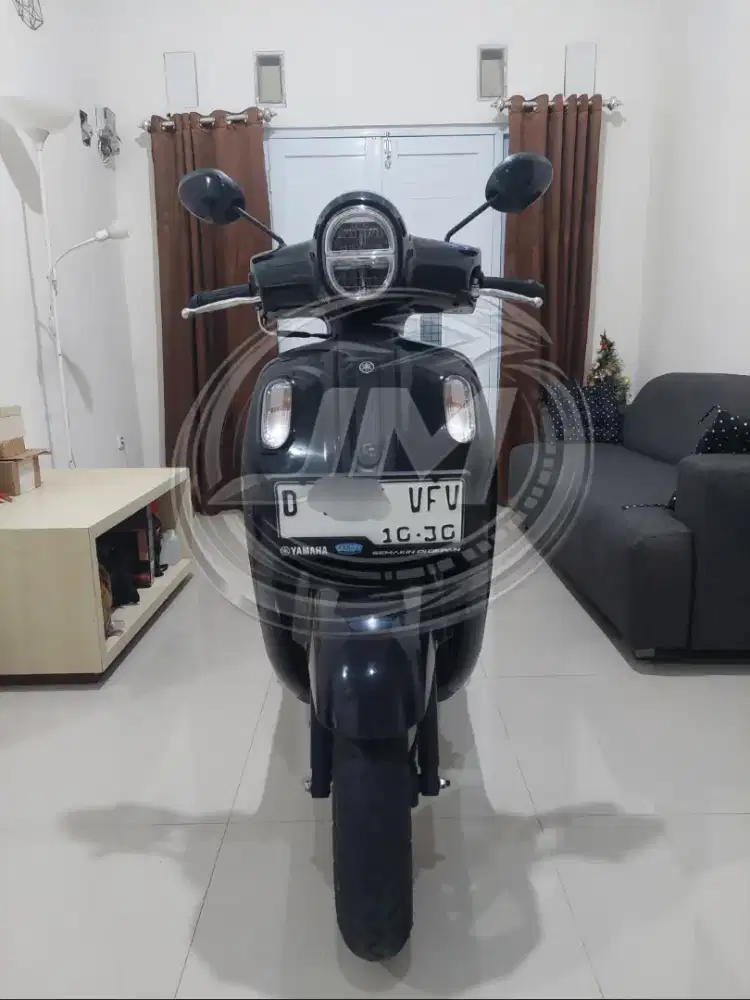 Yamaha Fazzio Neo Hybrid Black