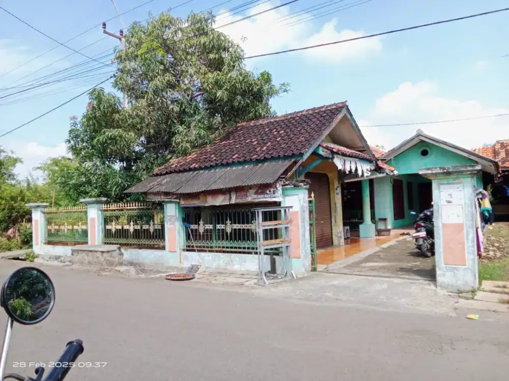 Dijual rumah luas tanah 443m pinggir jalan, cocok untuk usaha