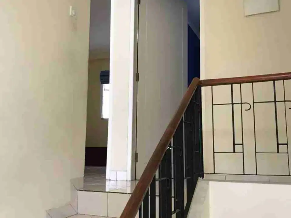 Dijual cepat rumah di Cluster Zona Picasso perumahan Legenda wisata Gunung putri Bogor