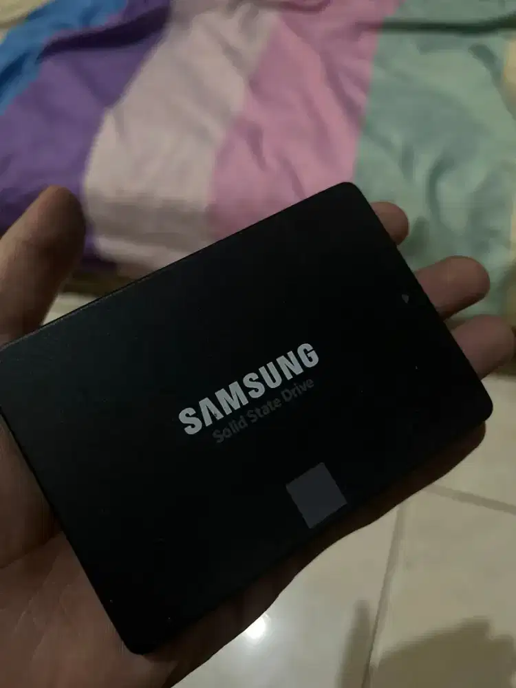 SSD 2tb merk samsung