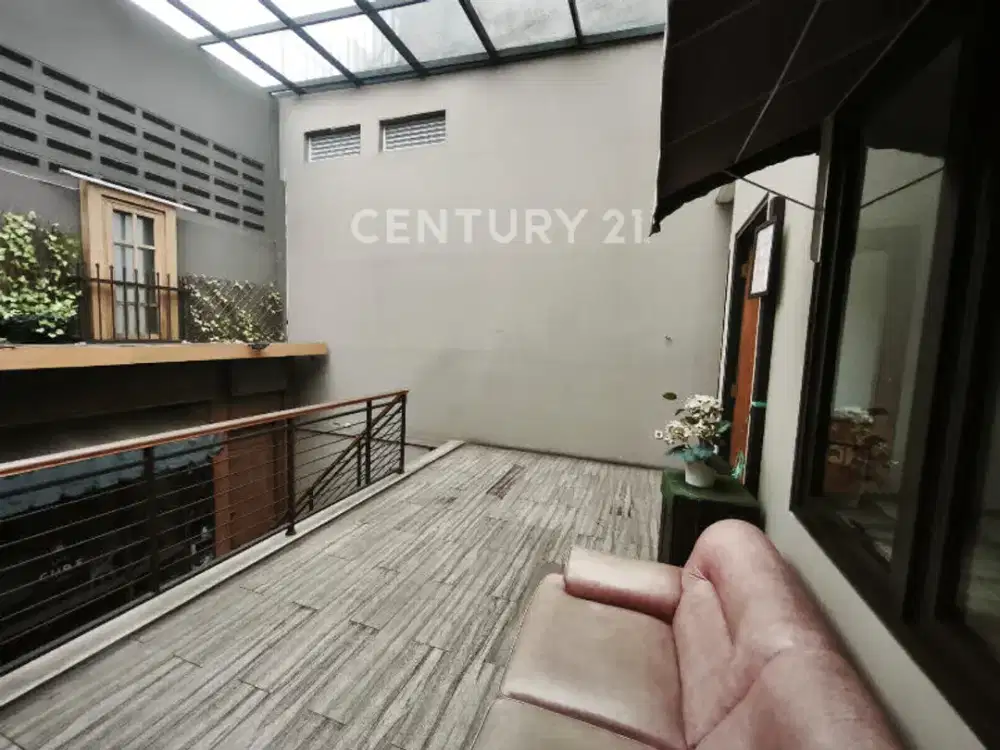 Ruang Usaha Lantai 2 Saja Di Cibeunying Bandung