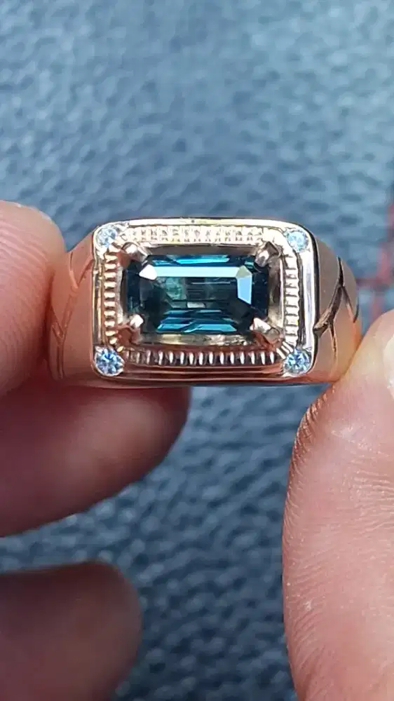 NATURAL GREEN SAPPHIRE 2,50CRT