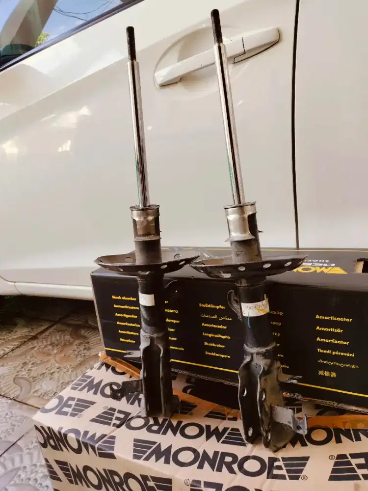 Shok breaker Brio Satya Bekas