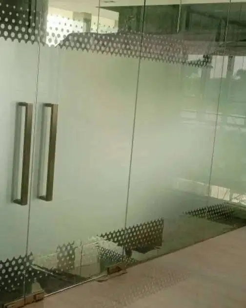 Pusat Kaca Film panggilan ke Rumah & Sticker untuk Gedung & Kantor