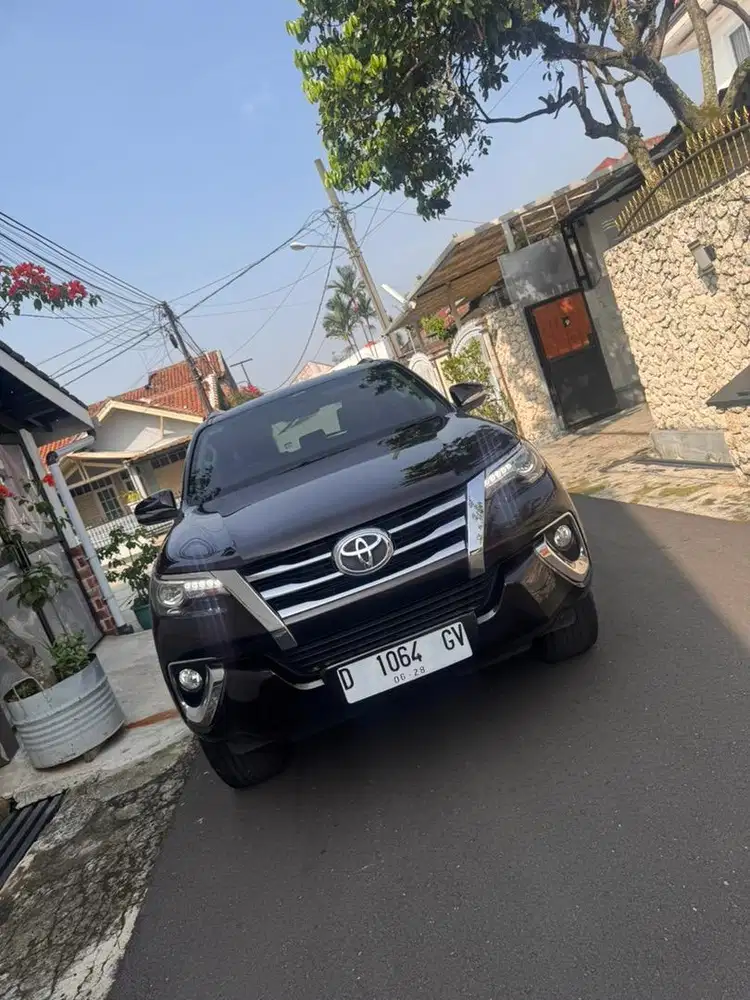 LOW KM50rb-Toyota Fortuner VRZ 2017 ISTIMEWA