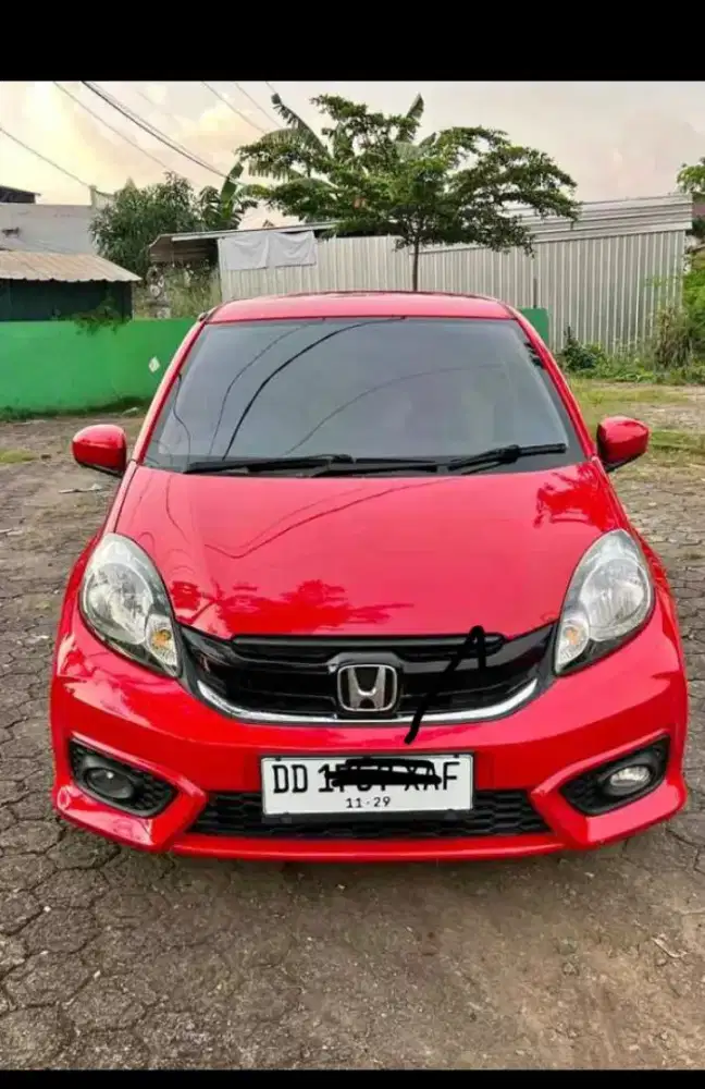 Honda brio e satya metik 2018