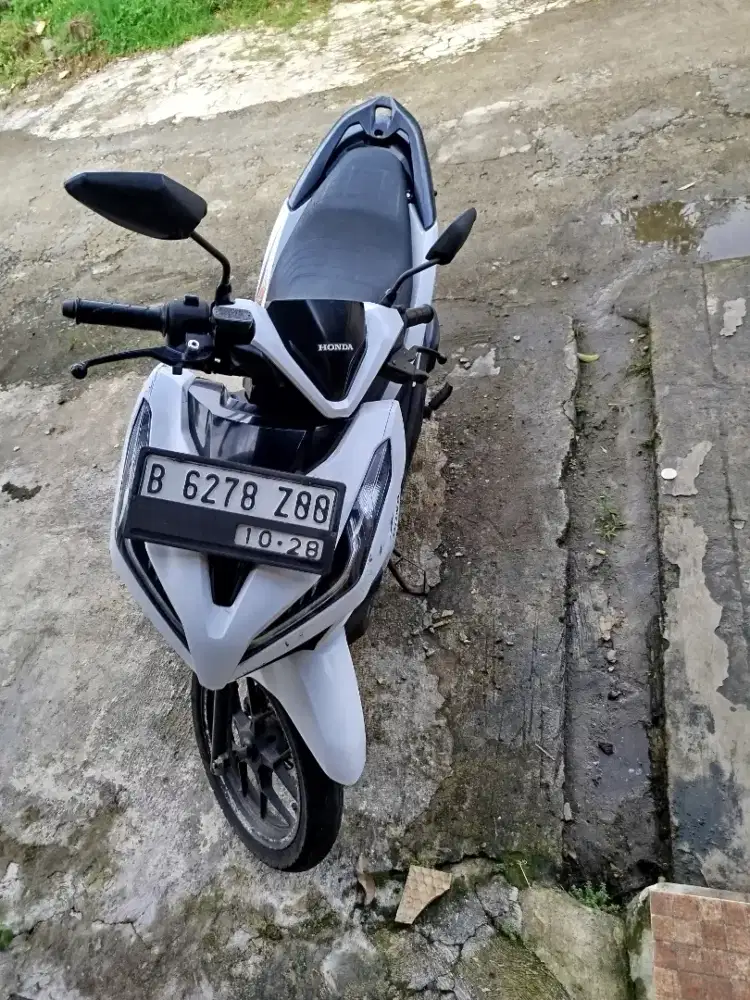 Di jual cepat vario 125 cc 2018, surat² semua lengkap eklistrikan aman