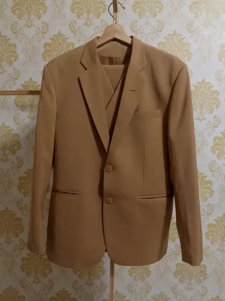 Jas Pria satu stel preloved