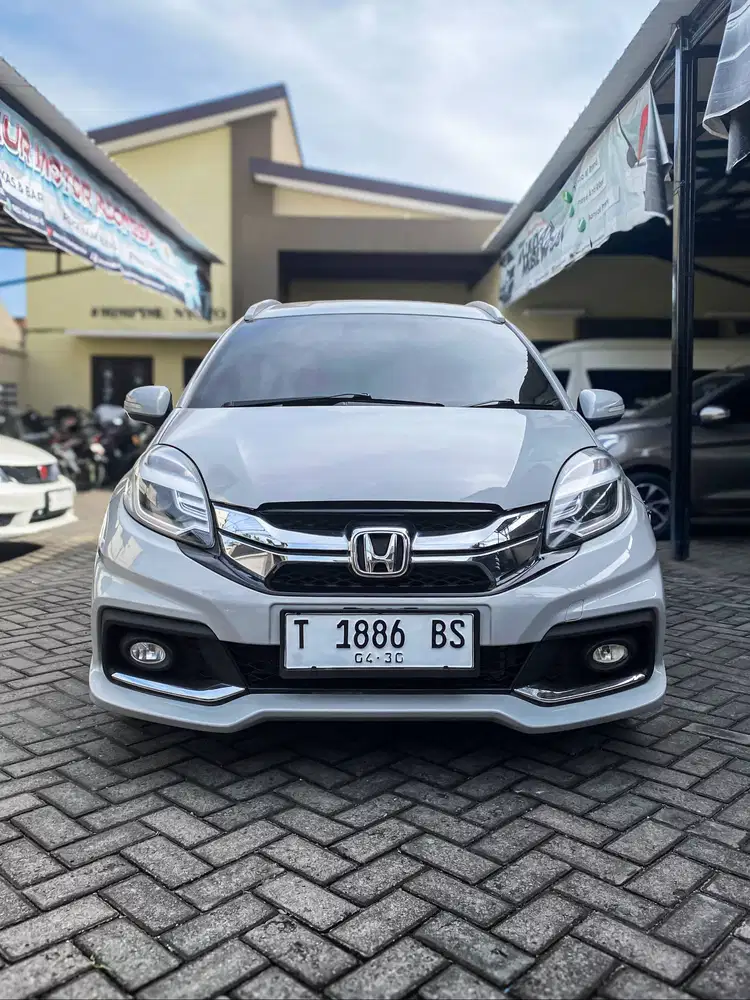 Mobilio 1.5 RS Manual  2015 Abu-abu