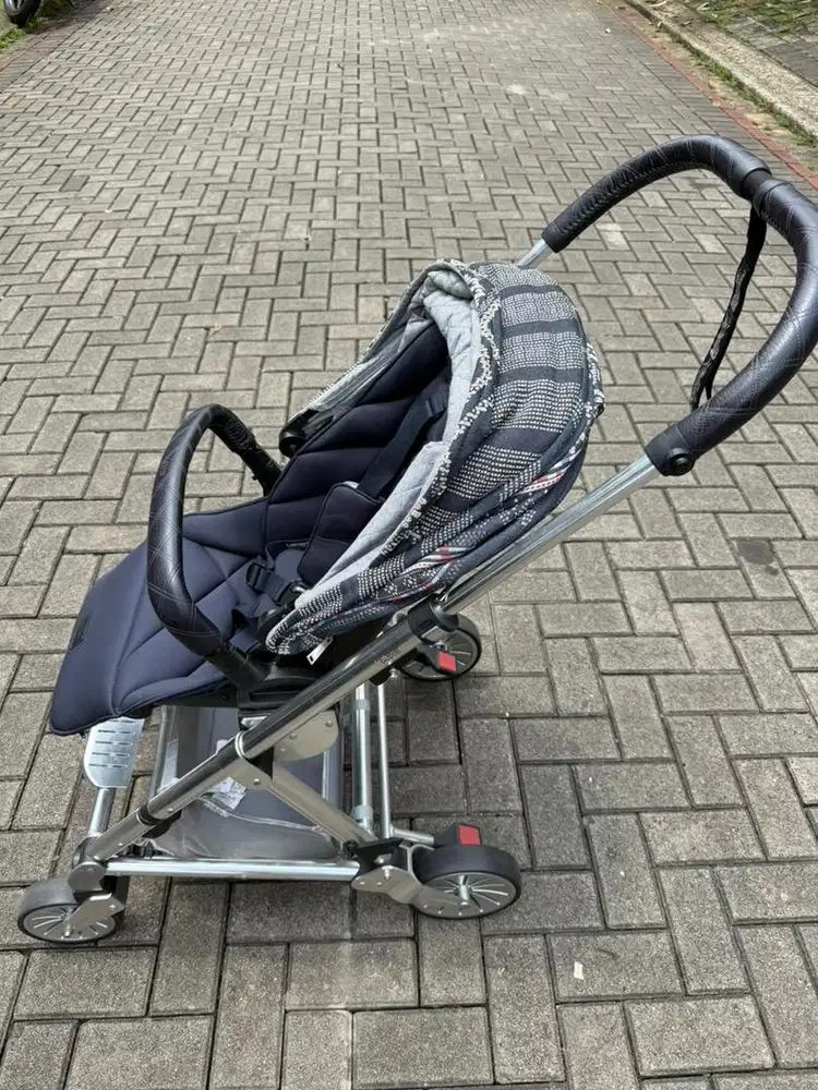 Stroller Mamas Papas Urbo 2 Special Edition Aztec - Stylish & Compact