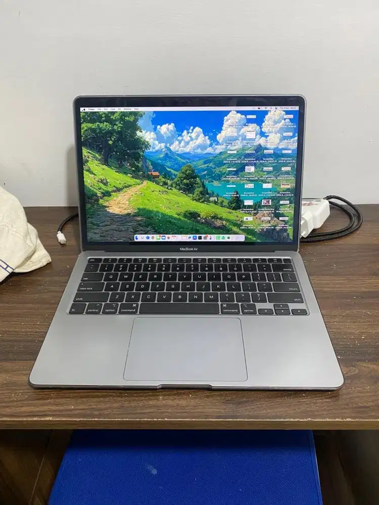 Laptop Apple Macbook Air 2020 8/128GB Space Gray pemakaian pribadi