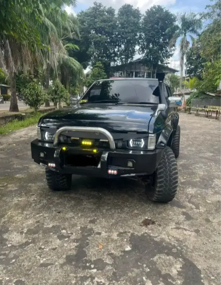 Nissan Terrano Kingsroad F1