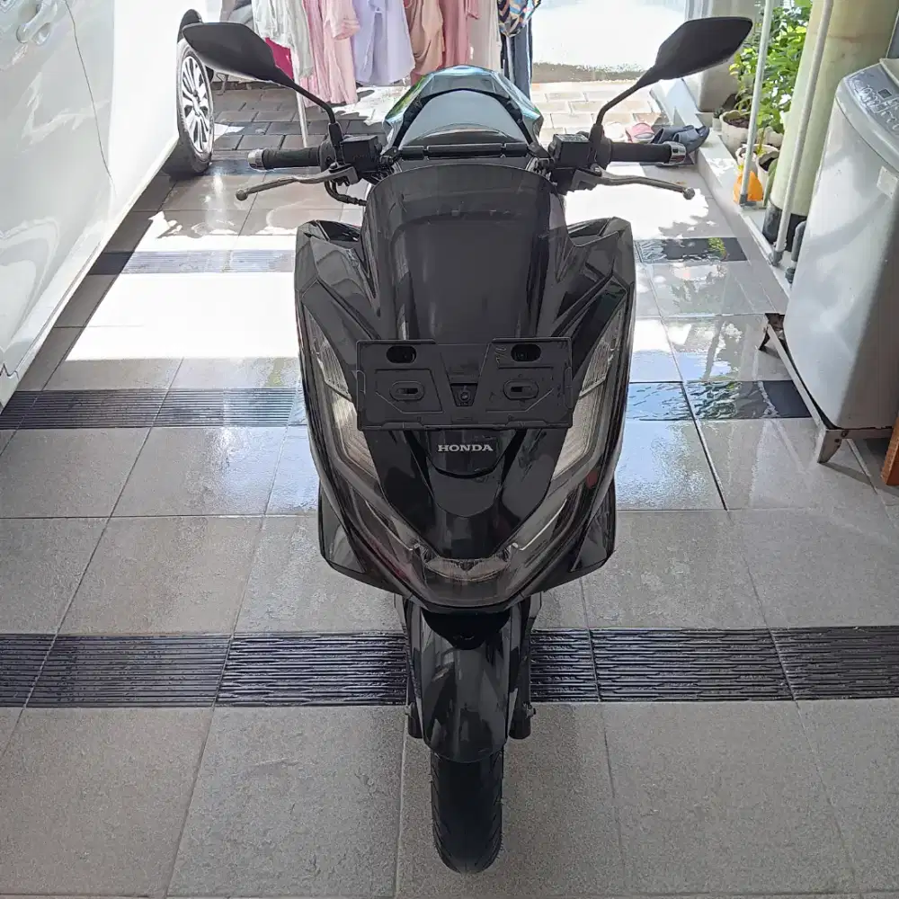 Honda Pcx 160 Tahun 2023 Hitam