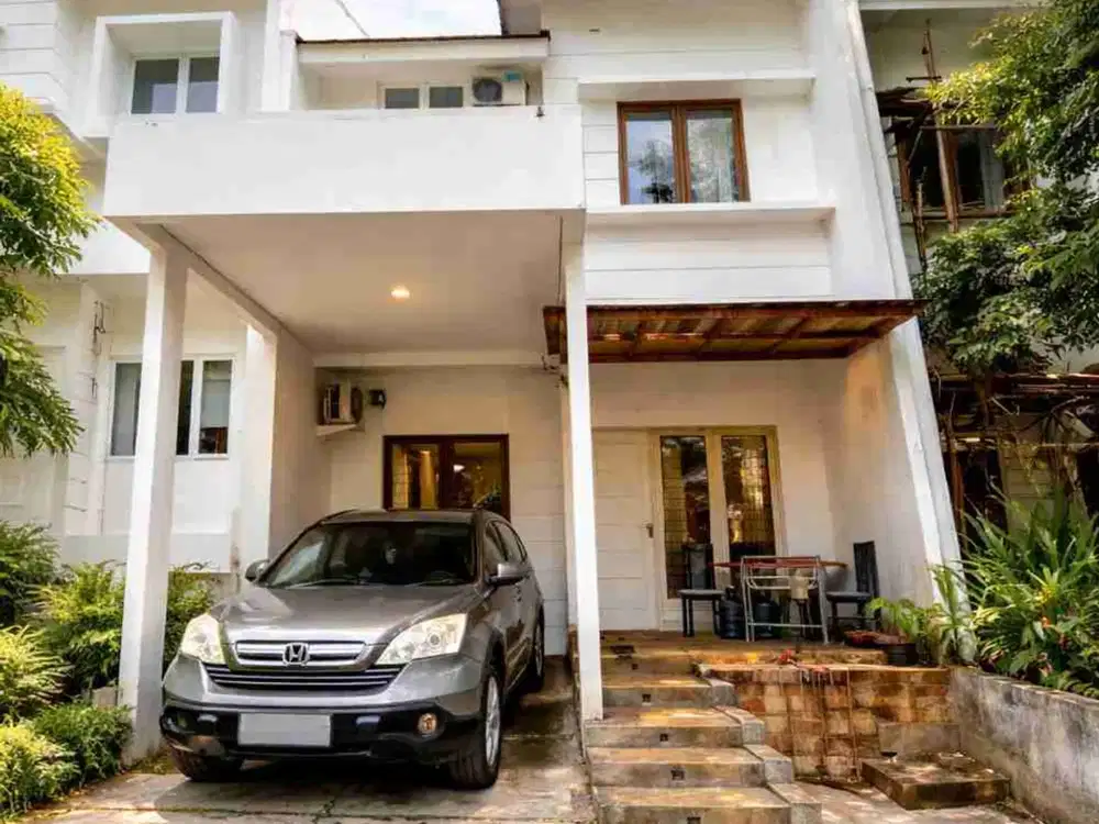 Rumah Mungil cluster Cinere Hanya 3 menit ke pintu Tol Brigif