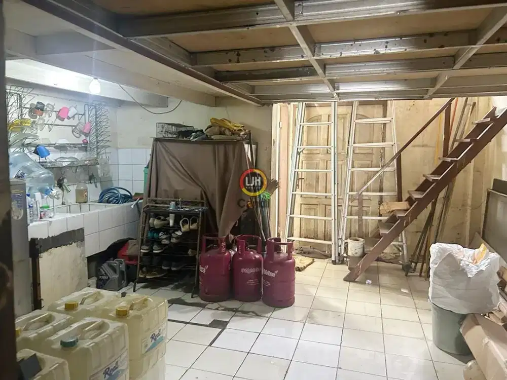 Ruko di Menara Mas Brigjen Sudiarto Semarang