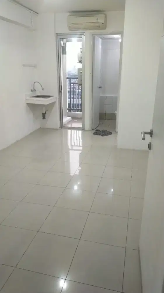 DijuaL cepat 2BR kosongan diatas mall Bassura city