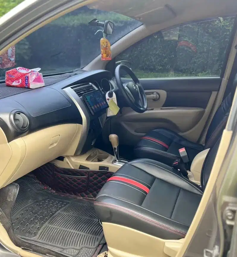 Nissan Grand livina 2013 Listrik