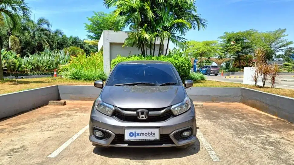 DP MURAH Honda Brio Satya 1.2 E Bensin-MT 2022 Abu-Abu CAKOD