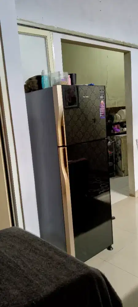 Kulkas polytron 2 pintu, freon normal dingin