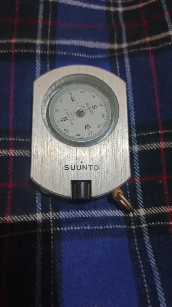 Kompas Suunto original, kondisi bagus.