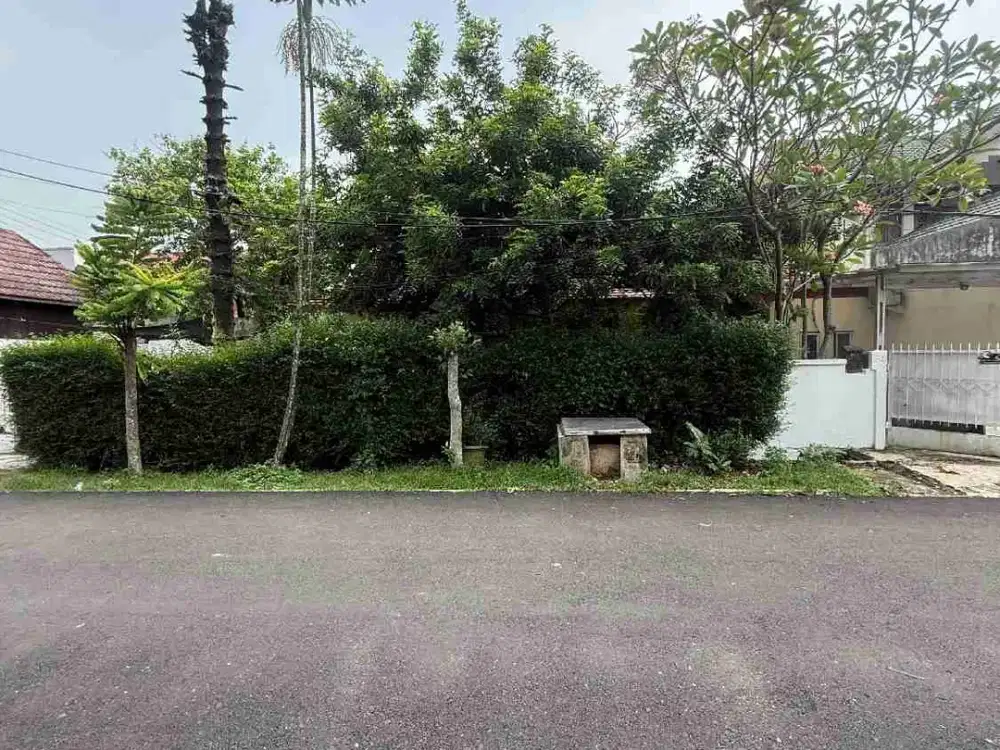 RUMAH ASRI DALAM KOMPLEK BINTARO SEKTOR II TANGERANG SELATAN