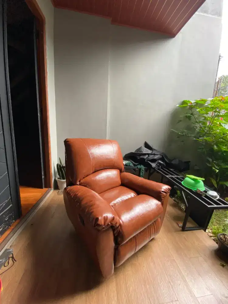 Sofa reparasi ganti kulit sofa recliner 1 seater